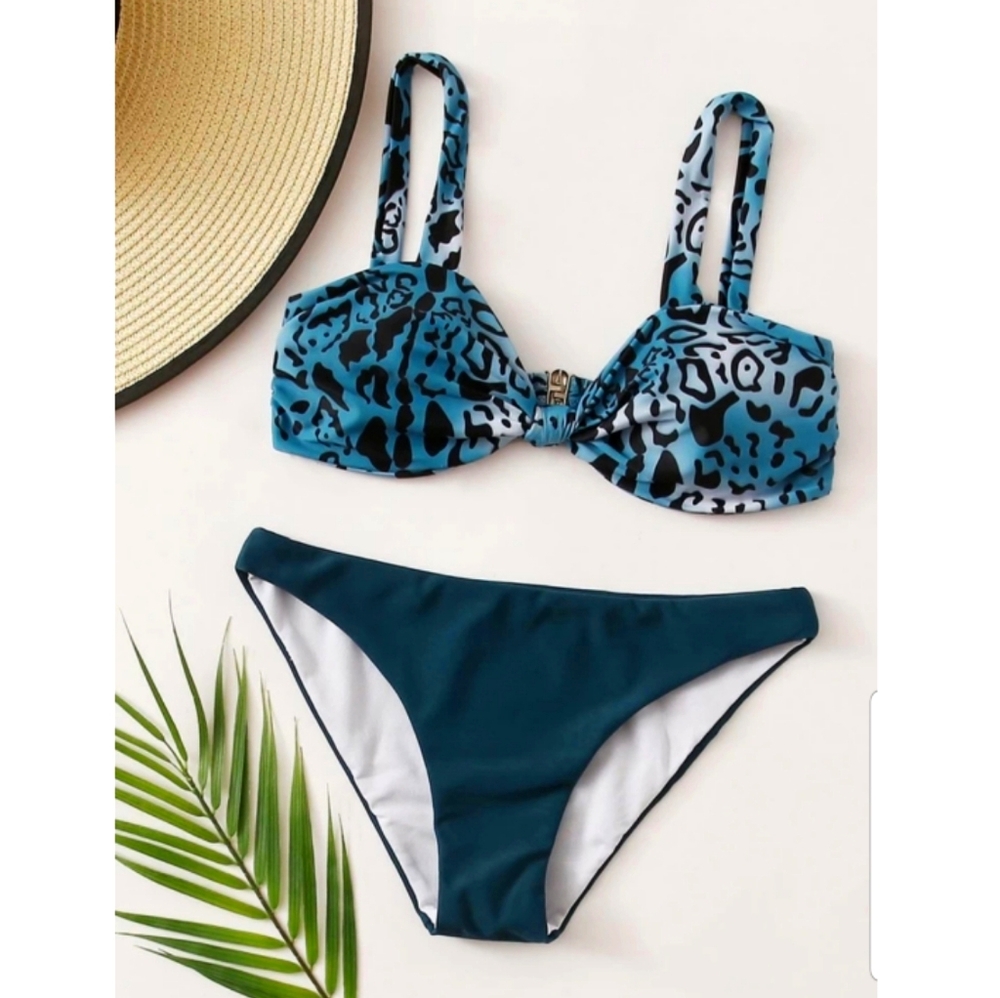 Leopard bikini